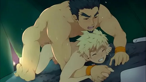 Nouveau tube de lecteur Anime garçon blond s'amuser avec un homme plus âgé