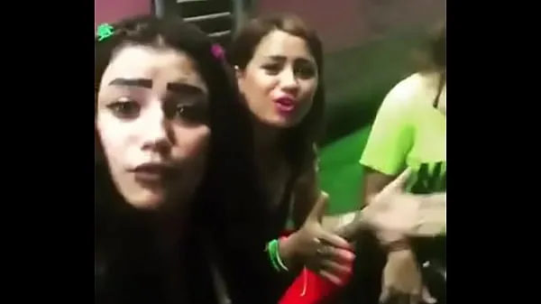 Tubo de unidad 3 chicas bailando con el baile más dulce y el cuerpazo nuevo