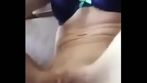 Young girl masturbating with vibrator Tiub pemacu baharu