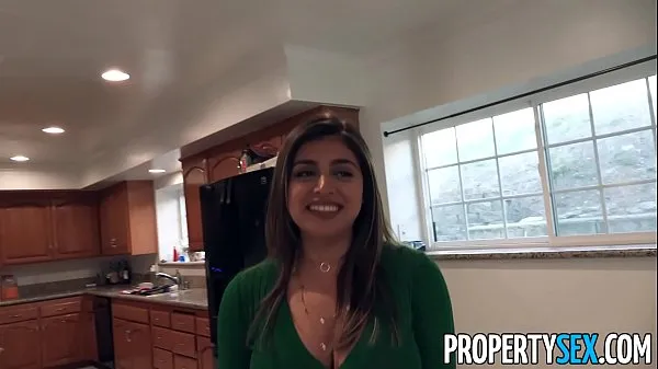 신선한 PropertySex Horny wife with big tits cheats on her husband with real estate agent 드라이브 튜브