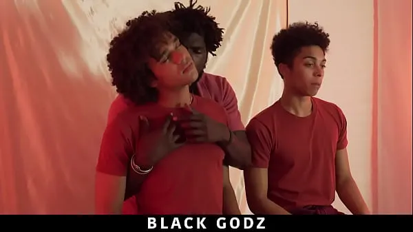 Nouveau tube de lecteur Grandes bites noires ébène jeunes gars trio gay