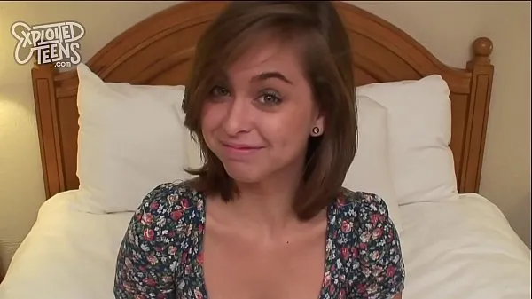 Nuovo Riley Reid realizza il suo primo video per adultitubo di guida