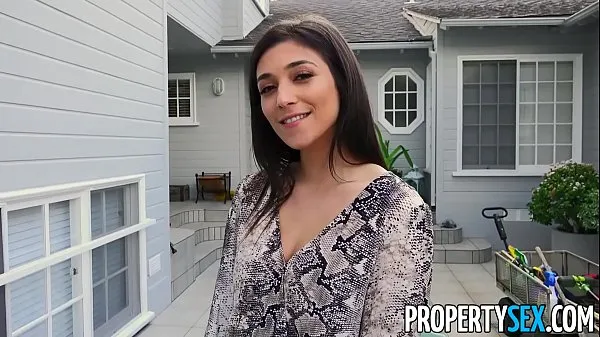 Fresh PropertySex Young Brunette Real Estate Agent Shows Client Why She is a Better Agent Than Her m. is By Seducing and Fucking The Client drive Tube