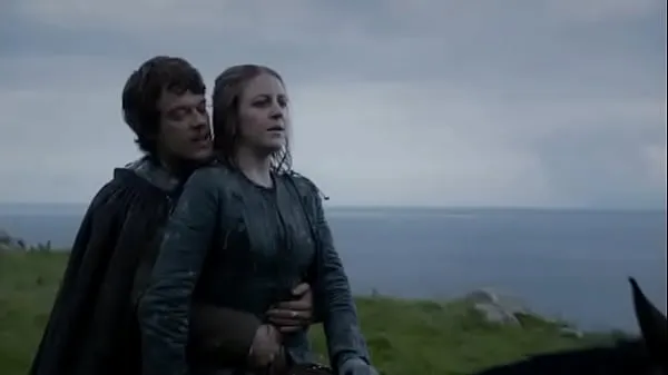 Tubo de unidad Yara Greyjoy momentos calientes del juego de tronos Gemma Whelan e Indira Varma nuevo