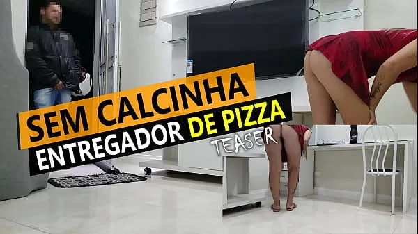 Świeża Cristina Almeida receiving pizza delivery in mini skirt and without panties in quarantine rura napędowa