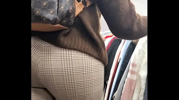 Tubo de transmissão Big Booty Milf Deixe-me seguir aquele ASS na loja novo