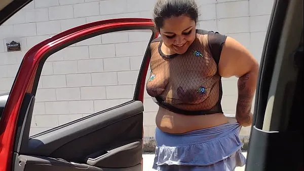 تازہ Mary cadelona married shows off her topless and transparent tits in the car for everyone to see on the streets of Campinas-SP in broad daylight on a Saturday full of people, almost 50 minutes of pure real bitching ڈرائیو ٹیوب