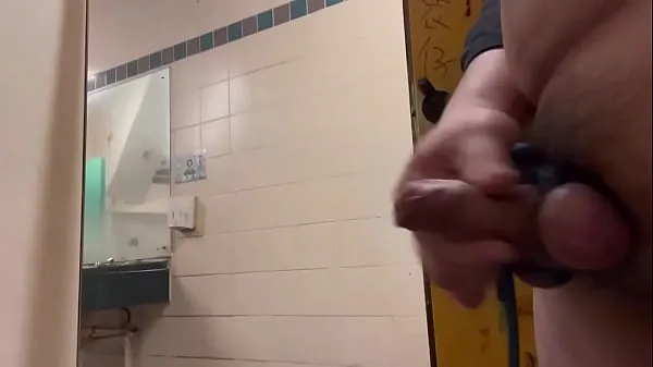 أنبوب محرك Cruising in Hong Kong public toilet with door open جديد